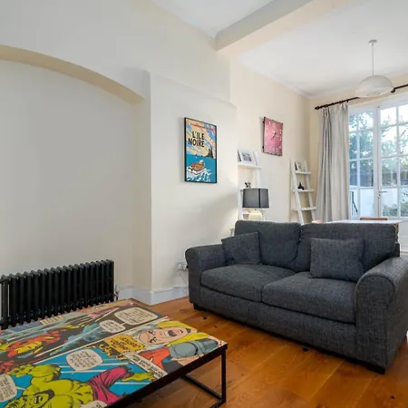 Guestready - Former Pub-Turned-One Bedroom Flat London Exterior photo